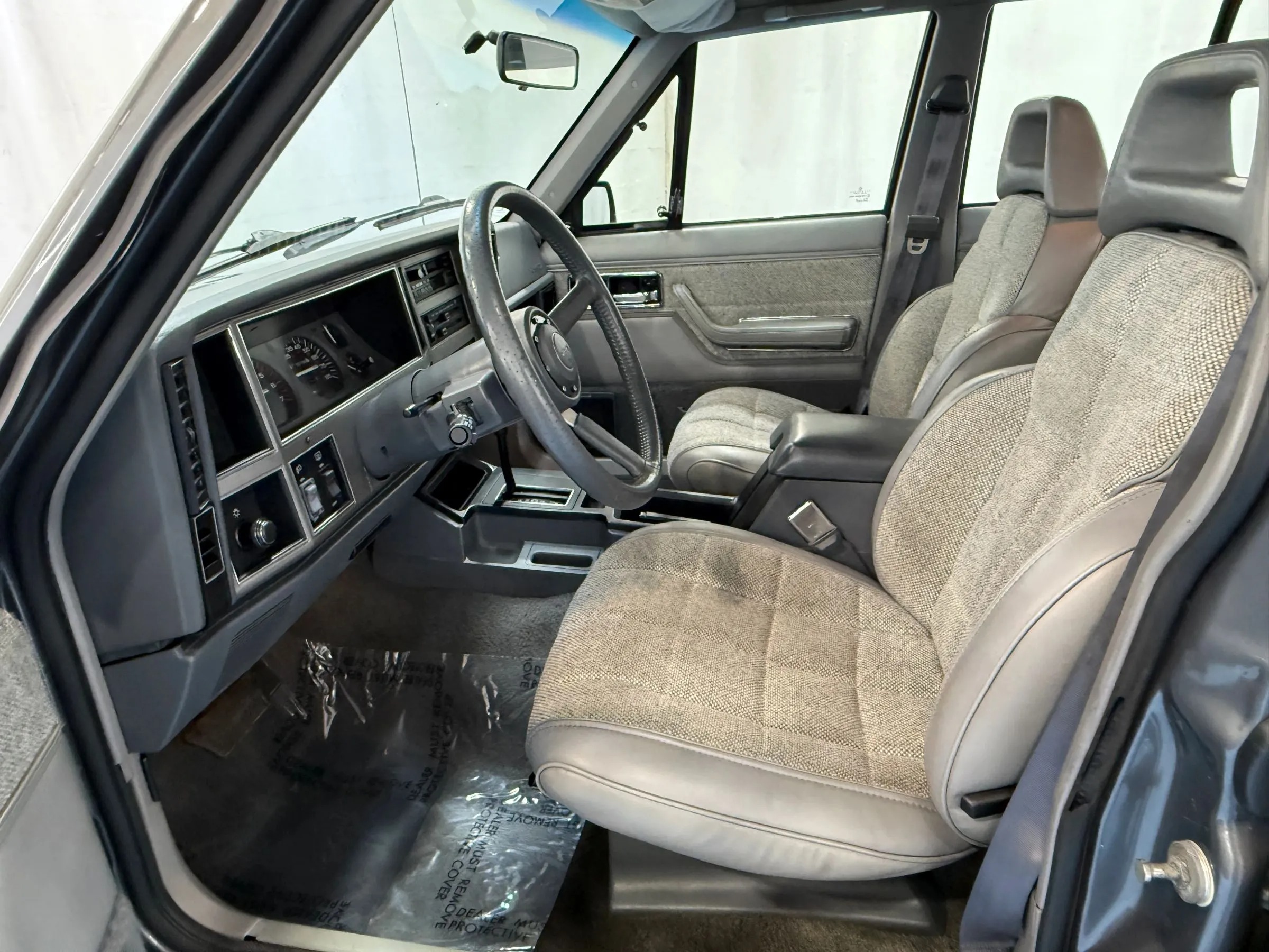 1990 Jeep Cherokee Laredo