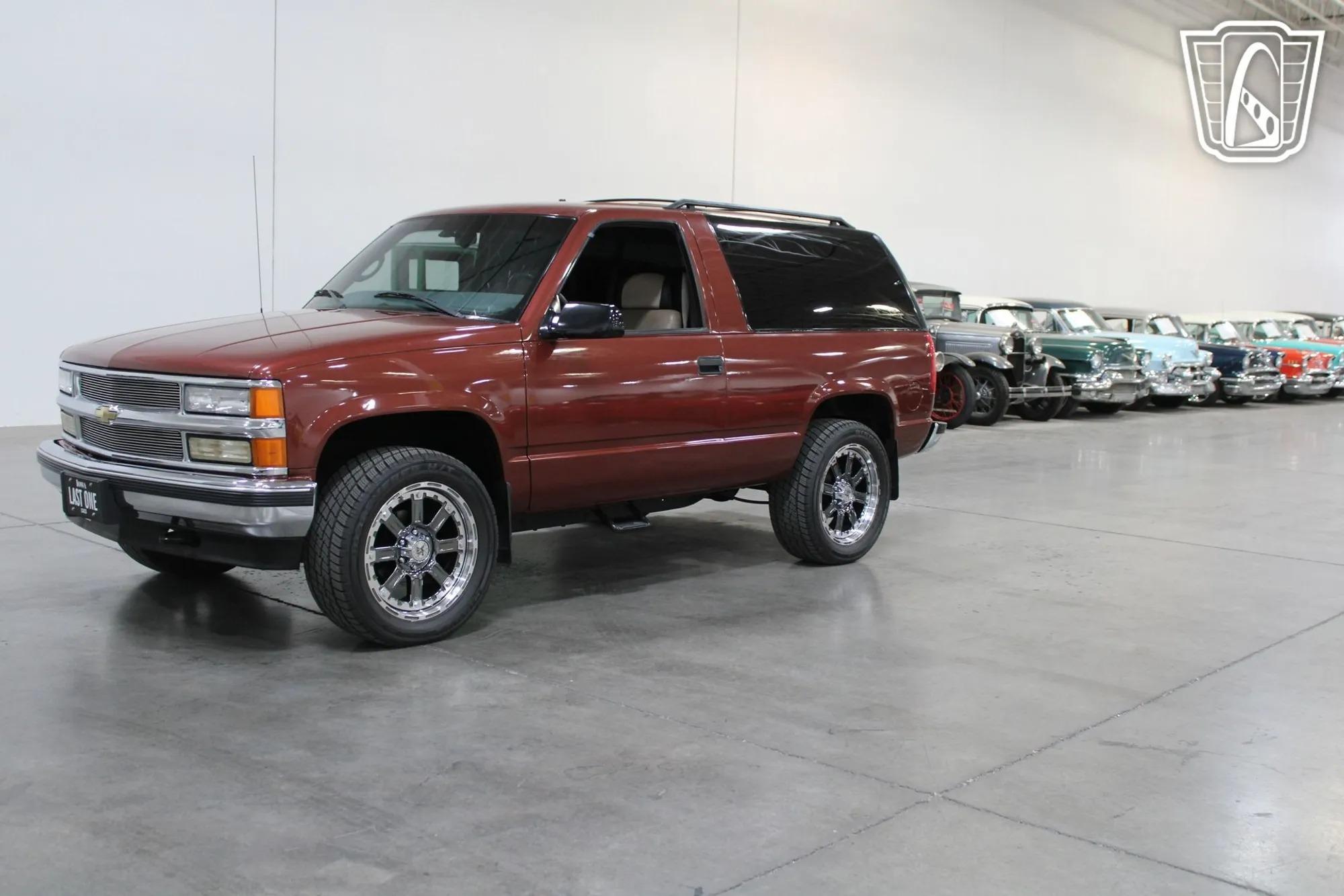 1998 Chevrolet Tahoe - 3