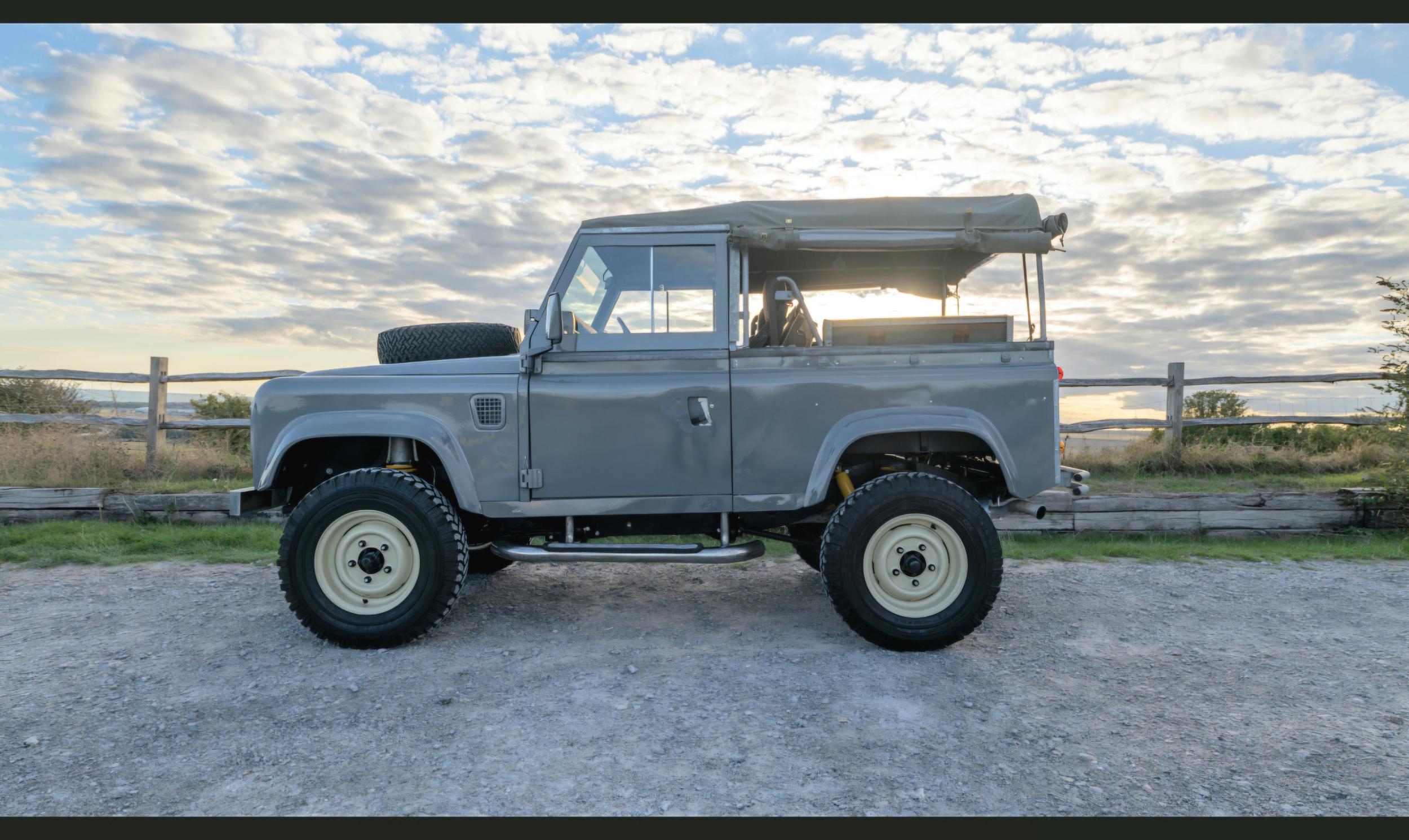 1990 Land Rover Defender 90