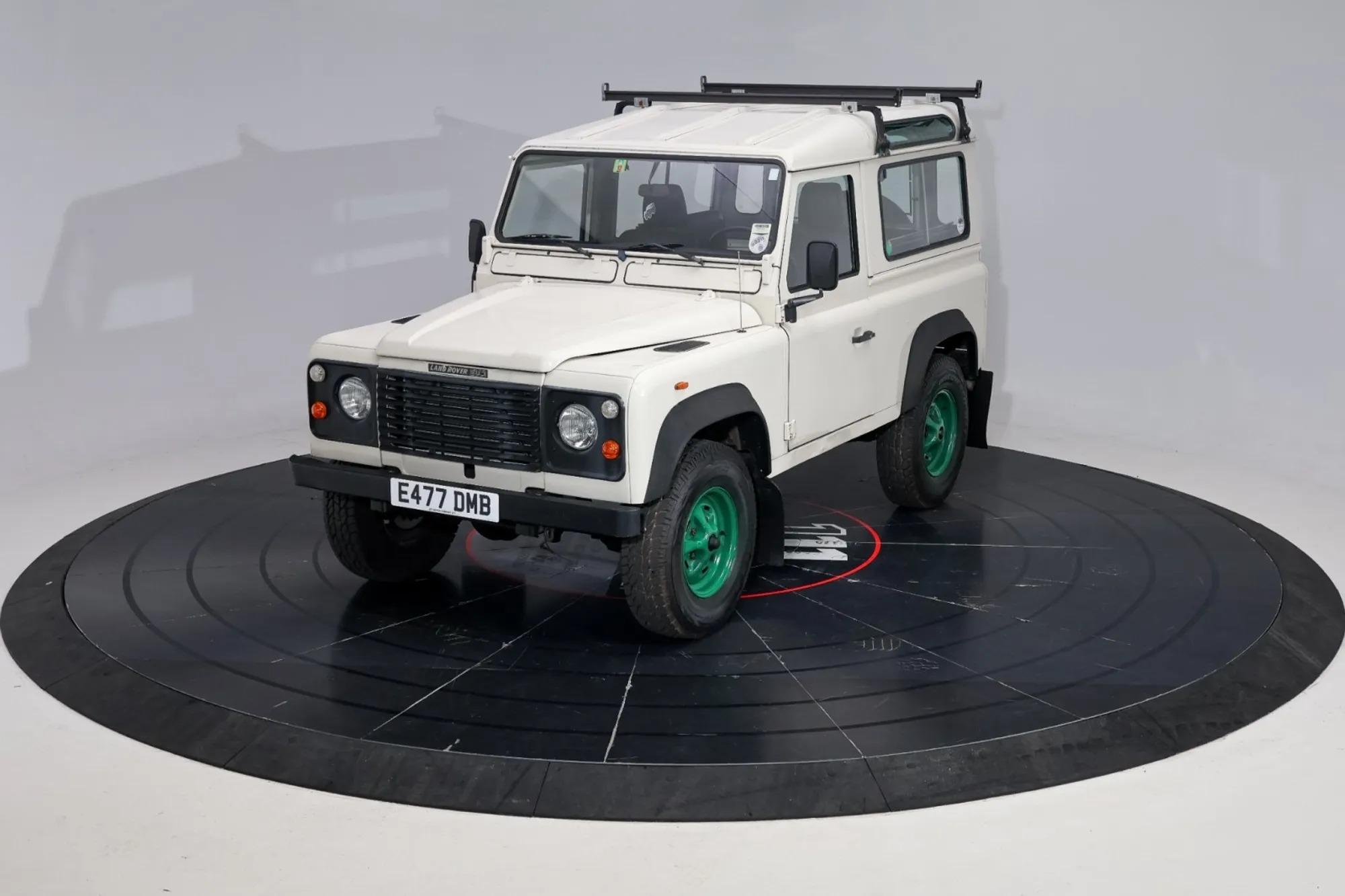  Land Rover Defender
