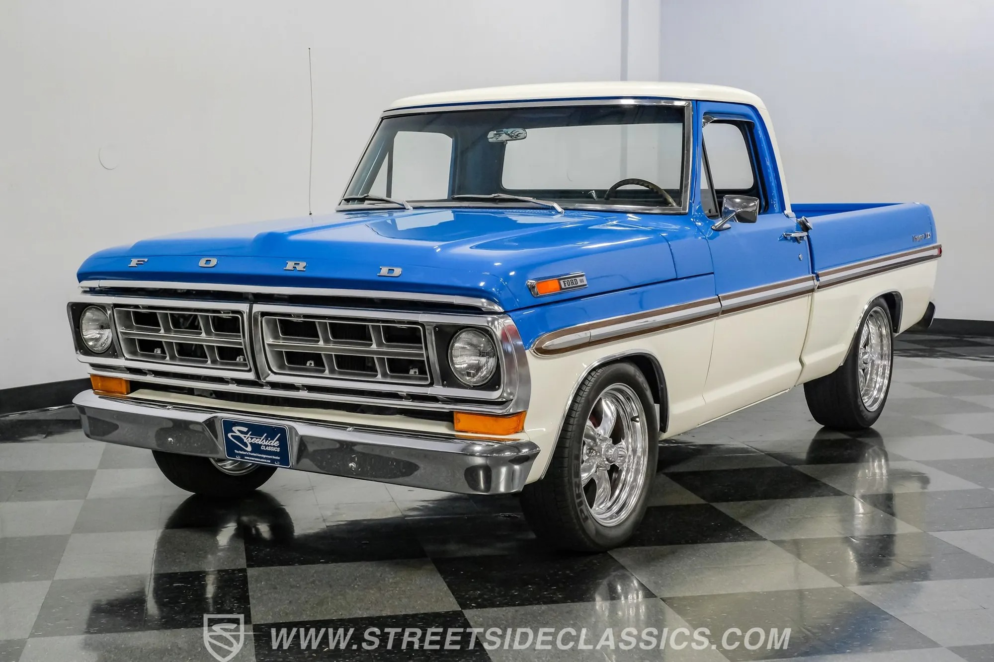 Ford F-100
