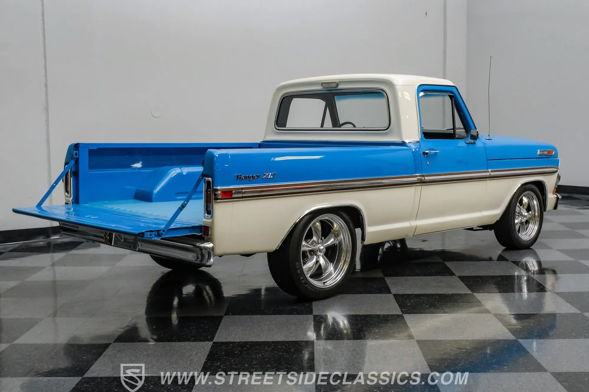1972 Ford F-100 Ranger XLT Tribute