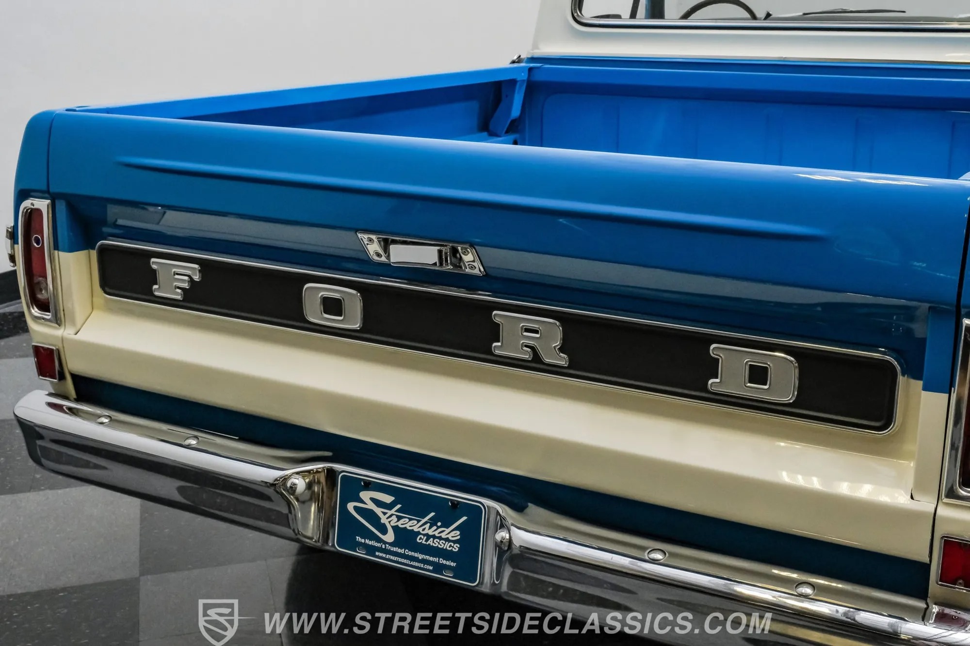 1972 Ford F-100 Ranger XLT Tribute