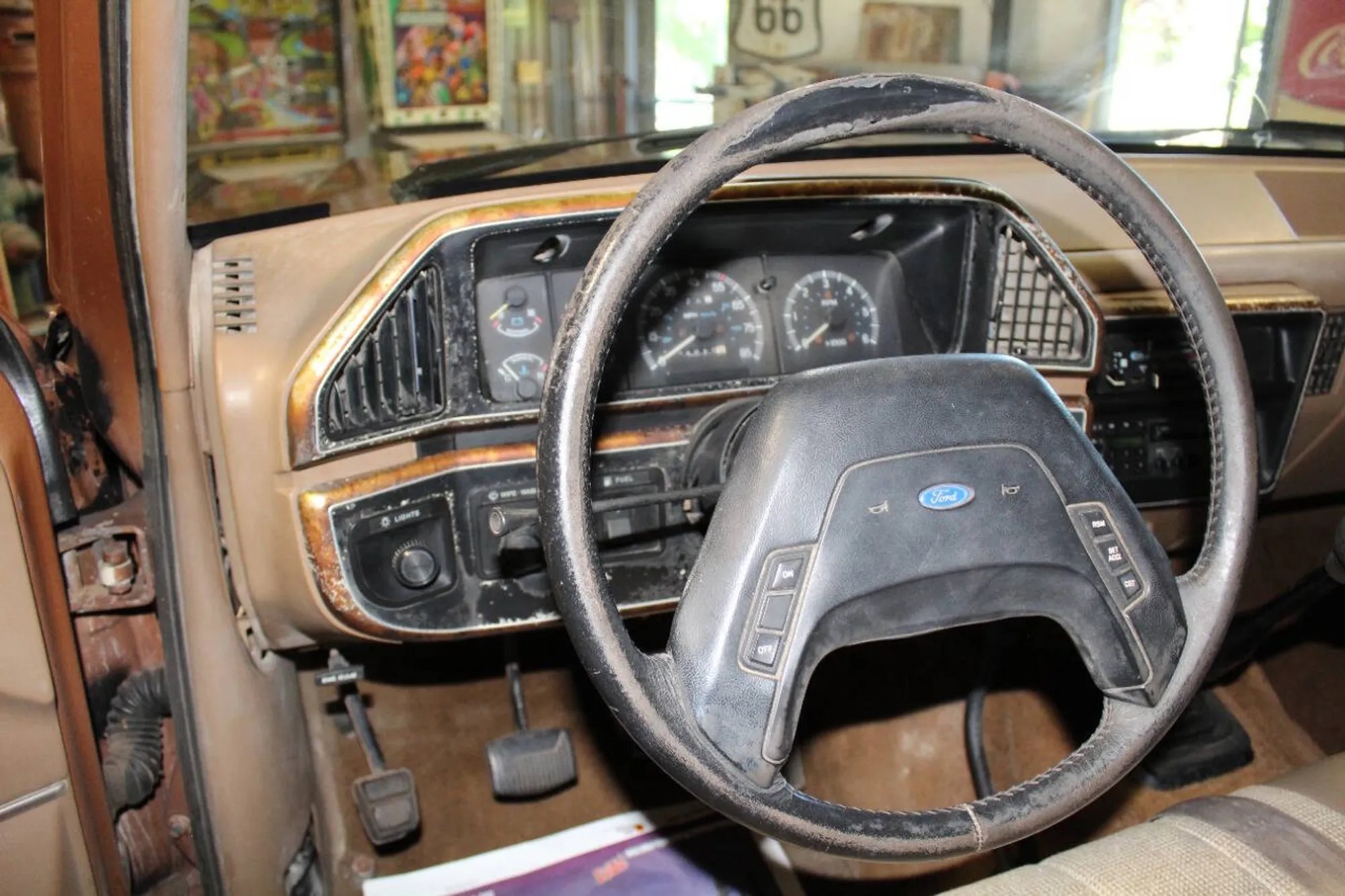 1990 Ford F-250 XLT Lariat