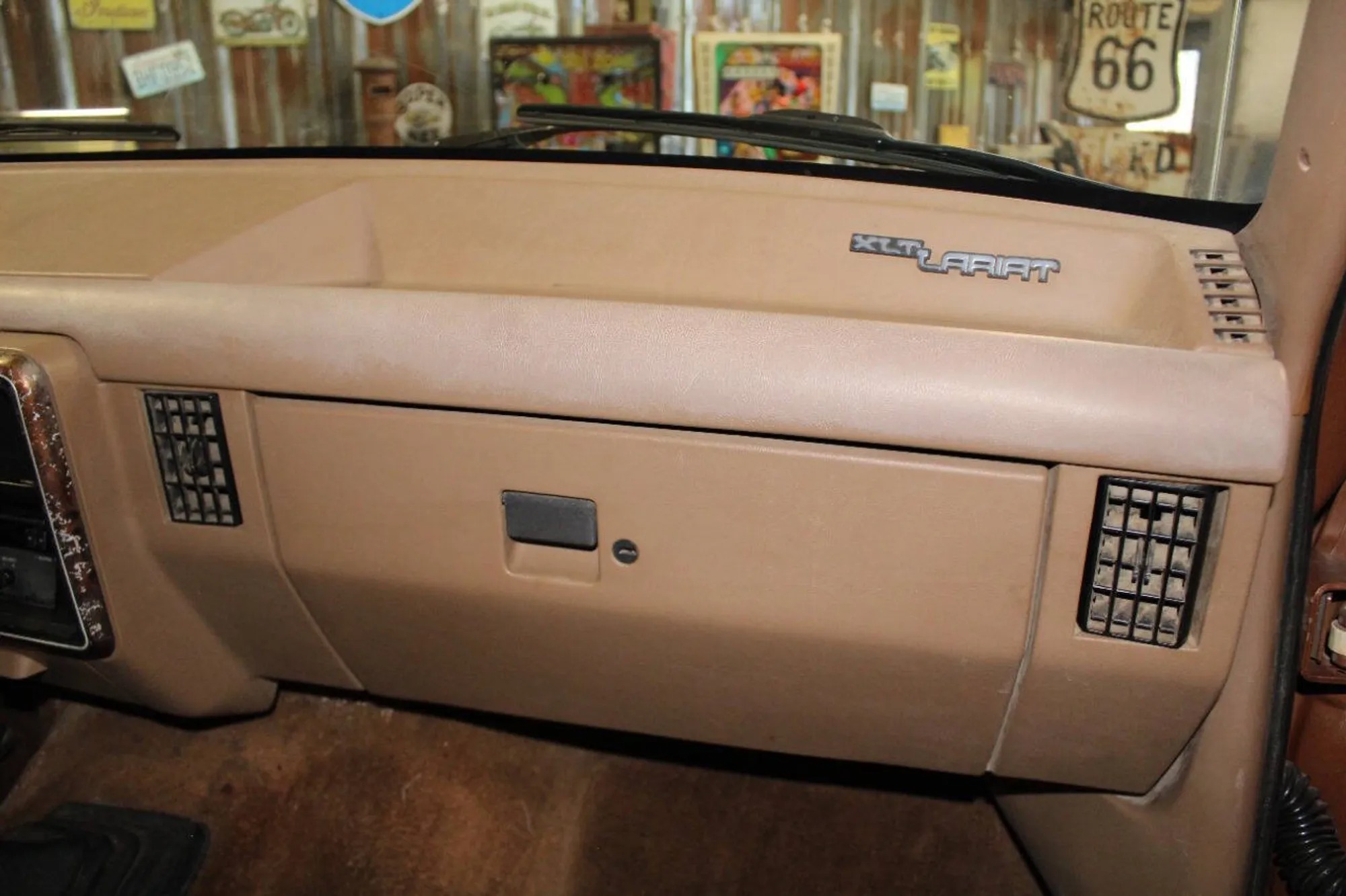 1990 Ford F-250 XLT Lariat