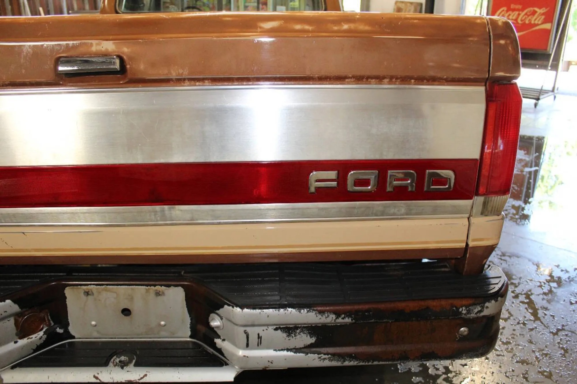 1990 Ford F-250 XLT Lariat