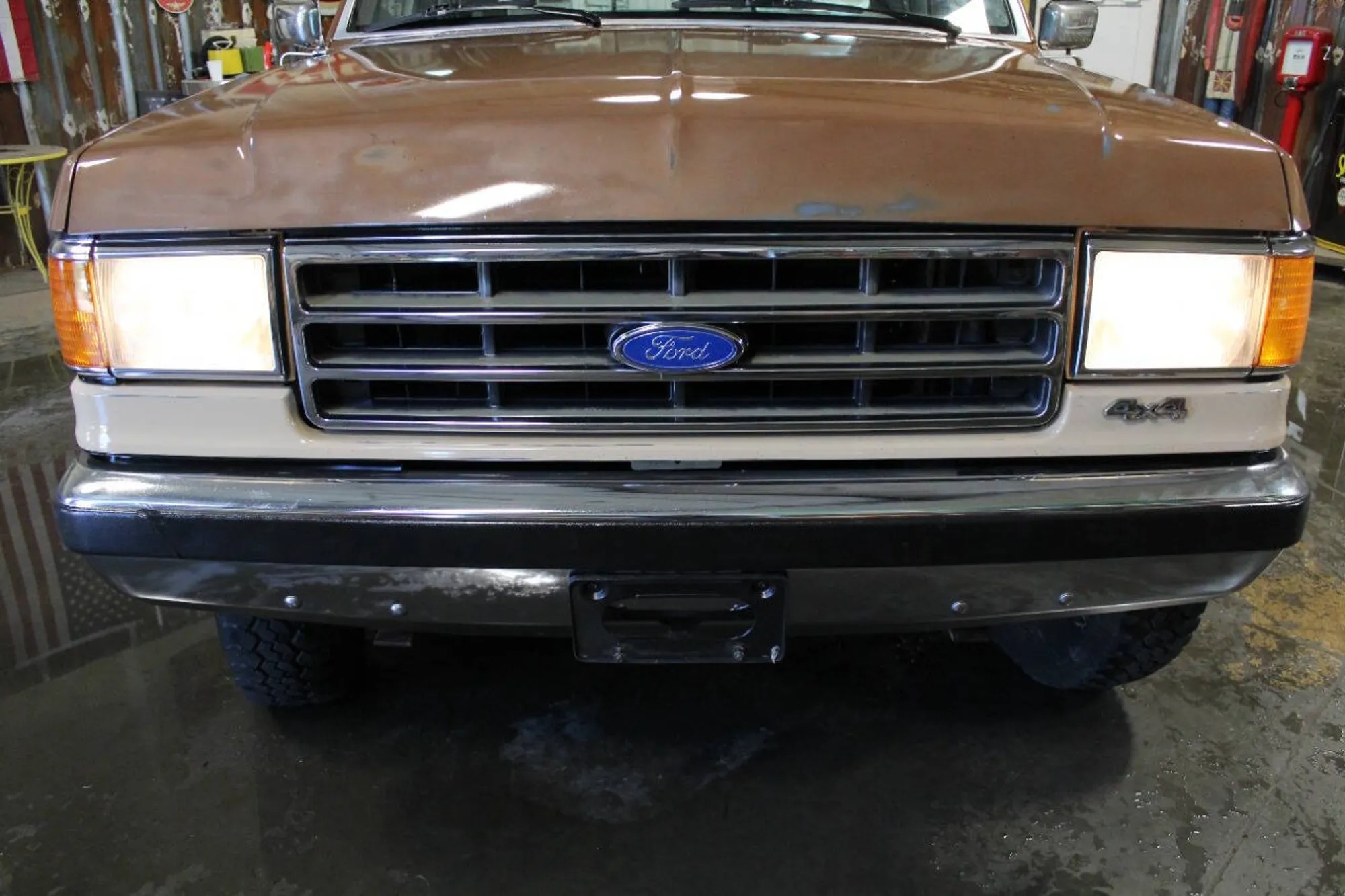 1990 Ford F-250 XLT Lariat