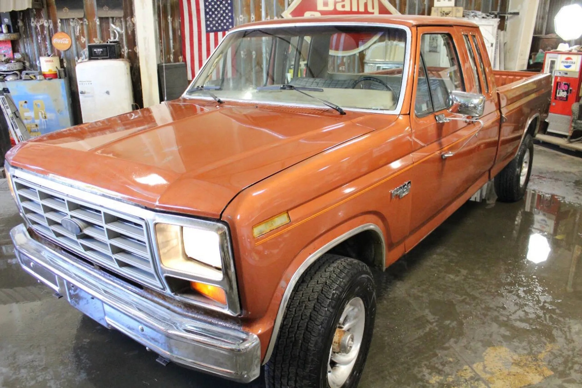 1984 Ford F-250 XL - 5