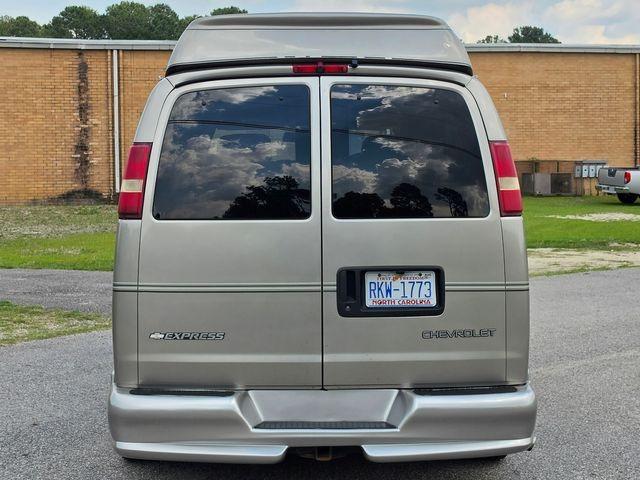 2004 Chevrolet Express G1500 Explorer Limited SE