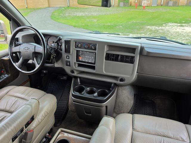 2004 Chevrolet Express G1500 Explorer Limited SE