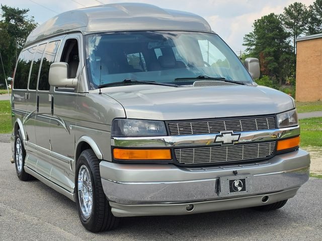 2004 Chevrolet Express G1500 Explorer Limited SE