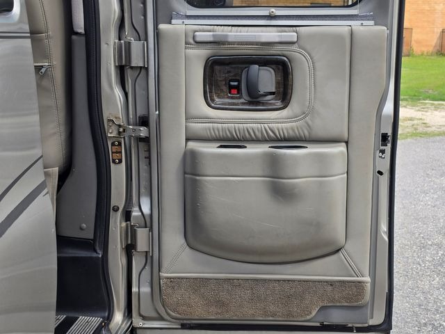 2004 Chevrolet Express G1500 Explorer Limited SE