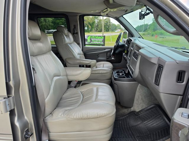 2004 Chevrolet Express G1500 Explorer Limited SE