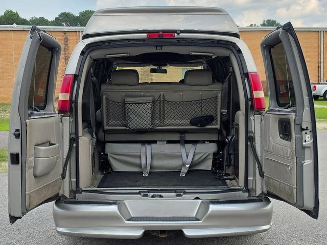 2004 Chevrolet Express G1500 Explorer Limited SE