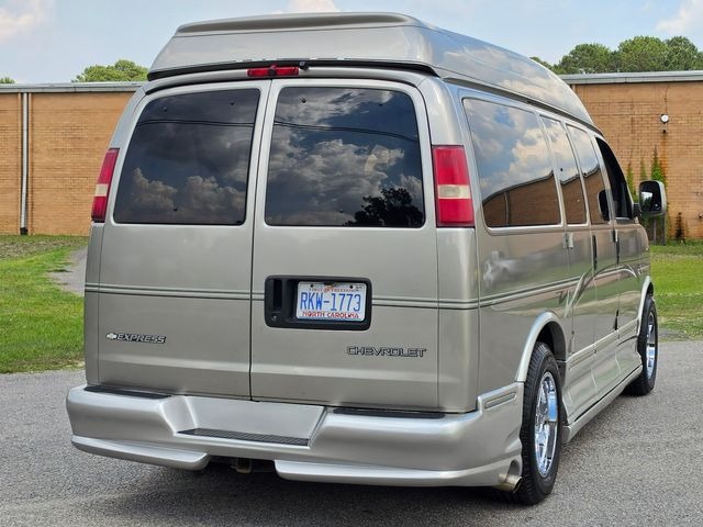 2004 Chevrolet Express G1500 Explorer Limited SE