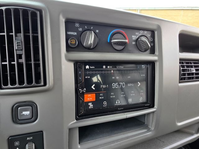 2004 Chevrolet Express G1500 Explorer Limited SE