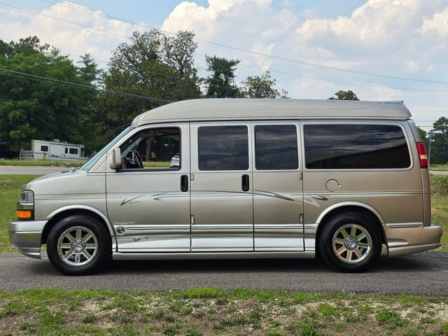 2004 Chevrolet Express G1500 Explorer Limited SE