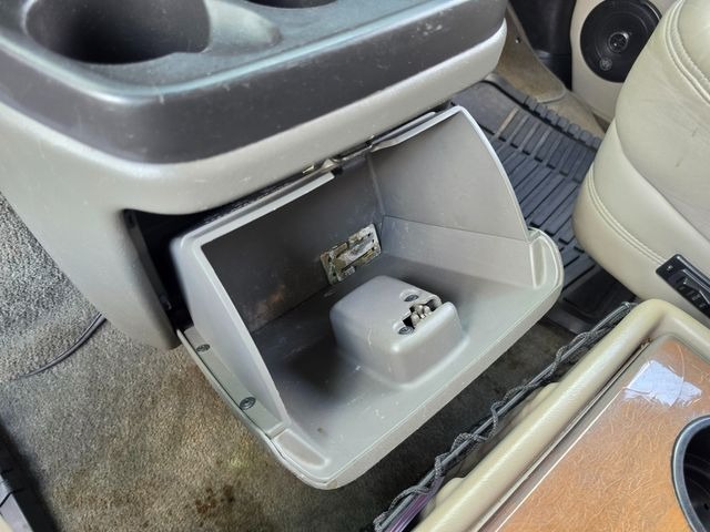 2004 Chevrolet Express G1500 Explorer Limited SE