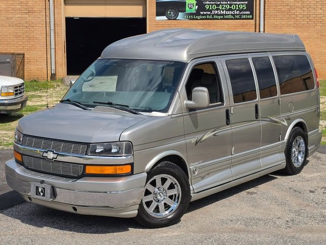 2004 Chevrolet Express G1500 Explorer Limited SE
