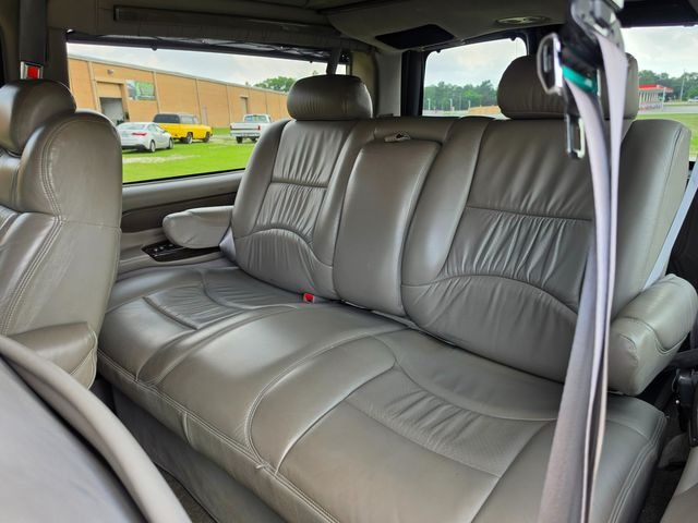 2004 Chevrolet Express G1500 Explorer Limited SE