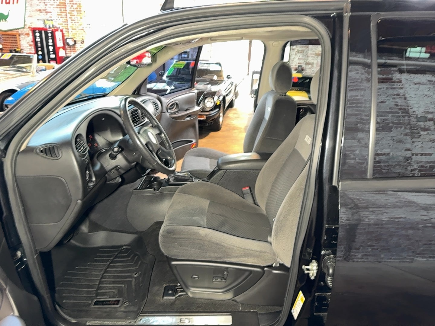 2008 Chevrolet TrailBlazer SS - 5