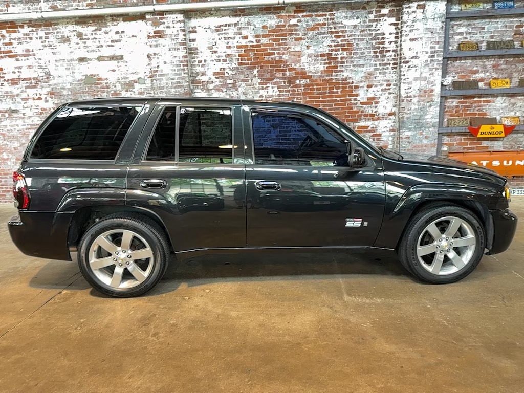 2008 Chevrolet TrailBlazer SS - 2