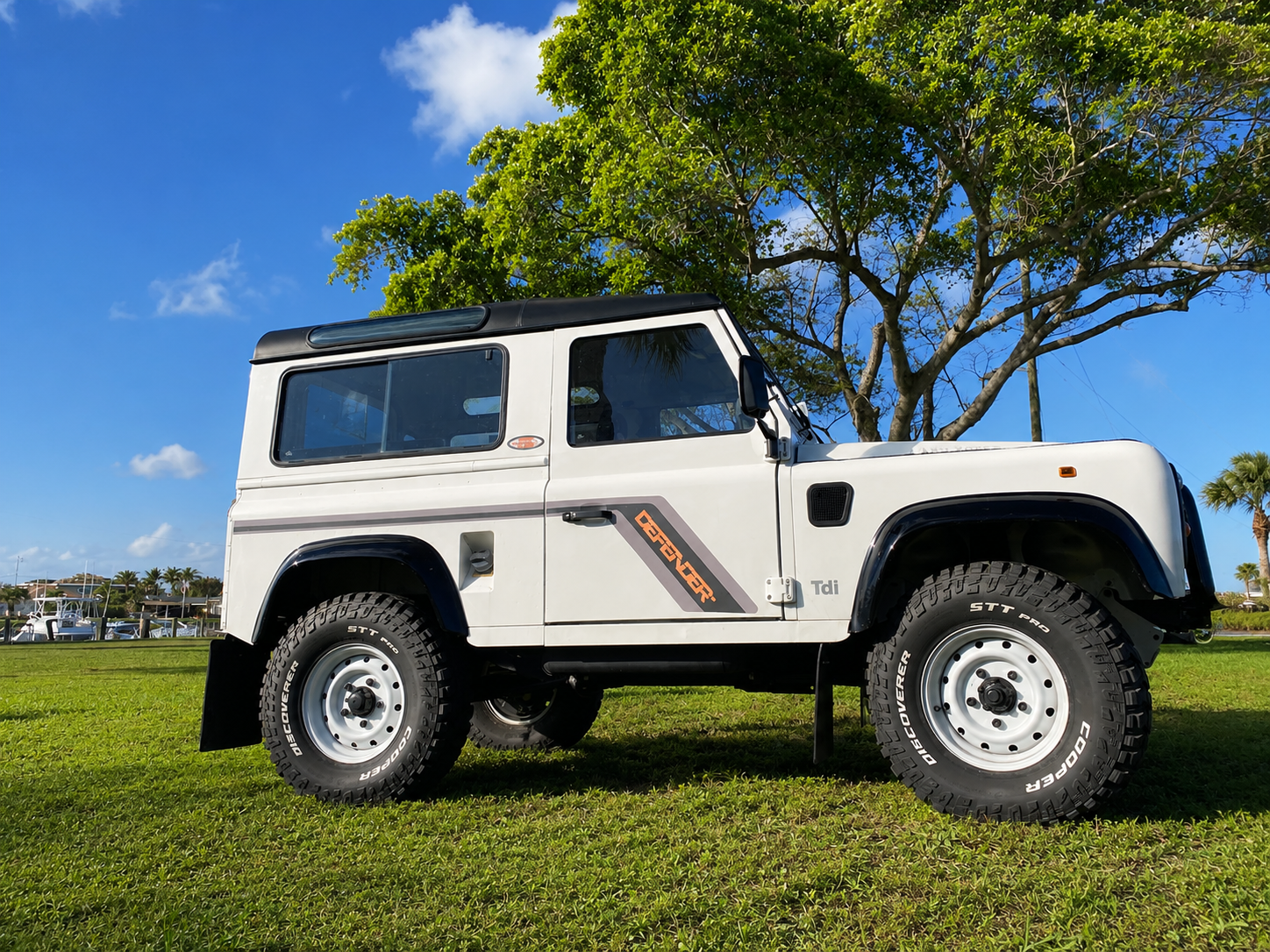 Land Rover Defender