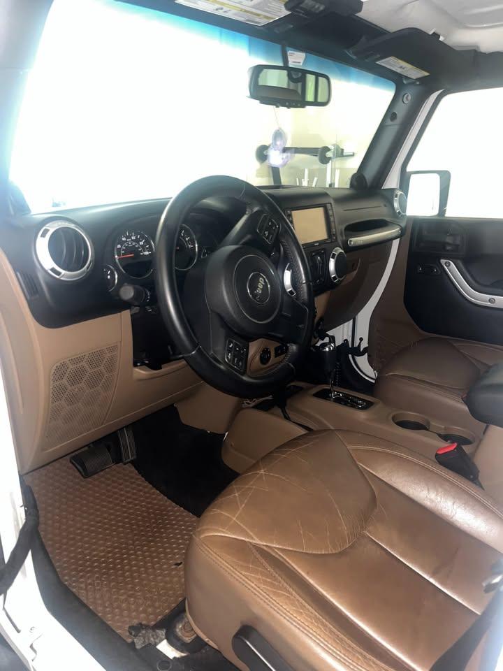 2013 Jeep Wrangler Sahara
