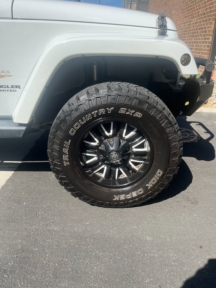 2013 Jeep Wrangler Sahara