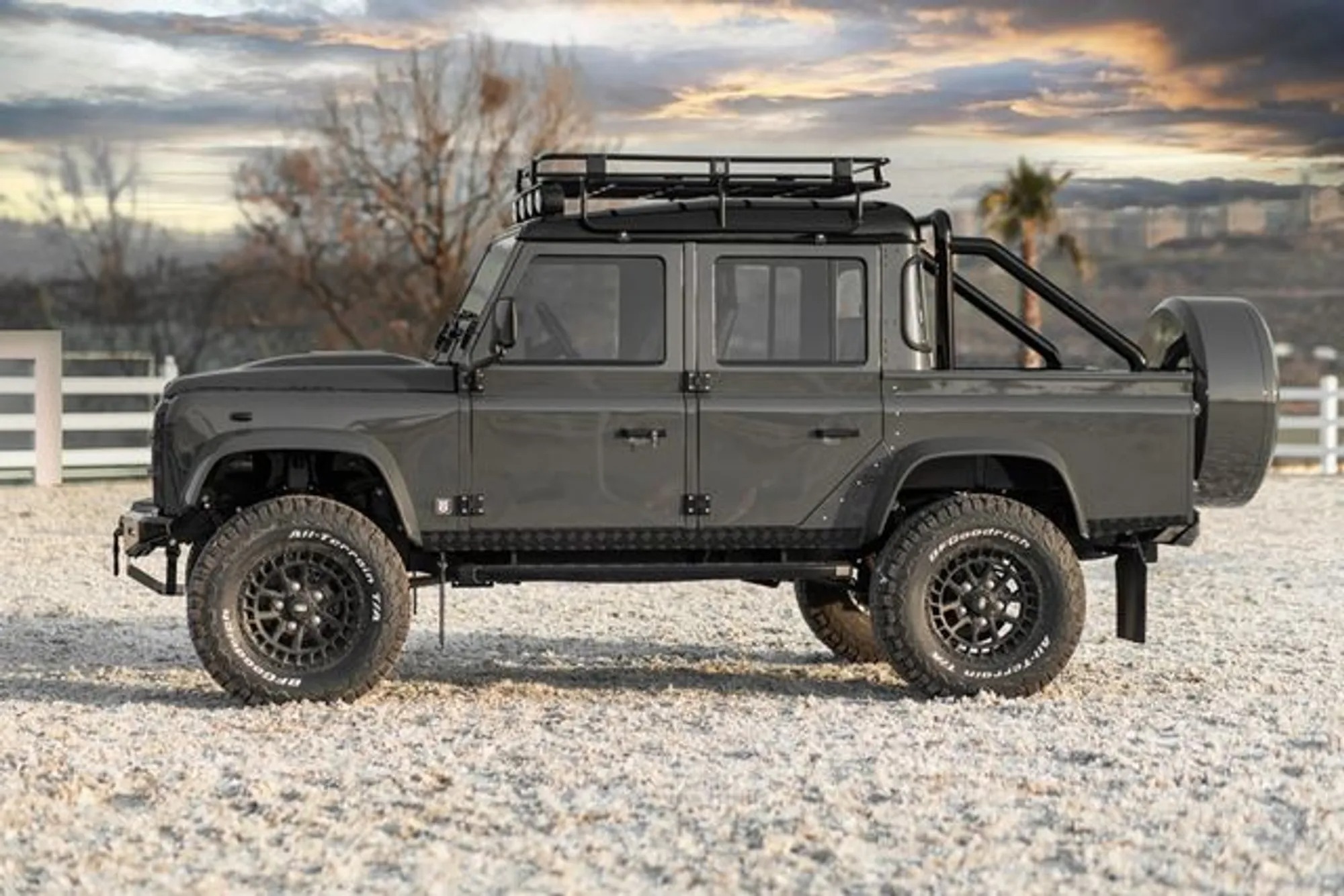 1991 Monarch Land Rover Defender 110 Pick Up EV - 5