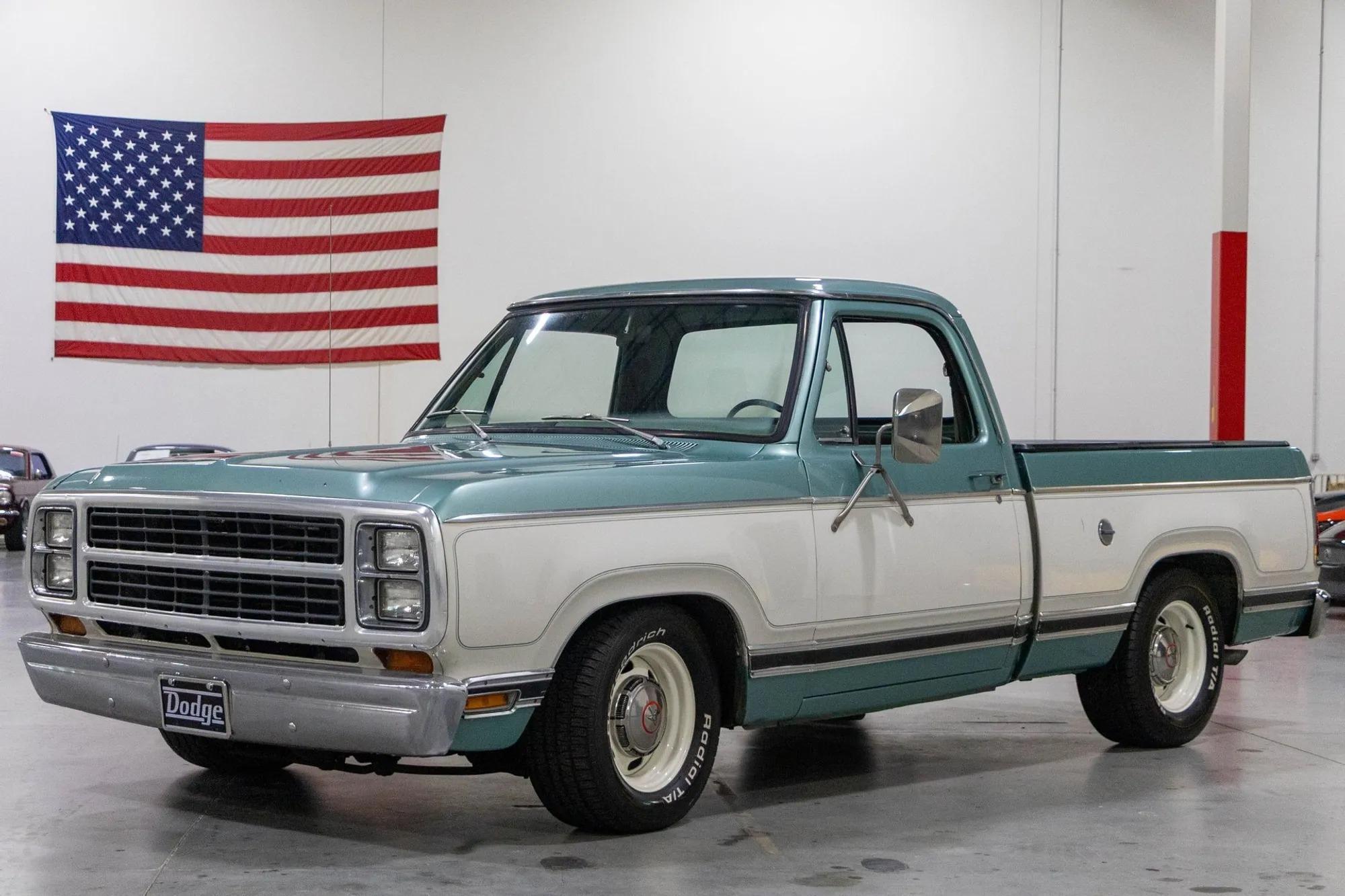  Dodge D-Series