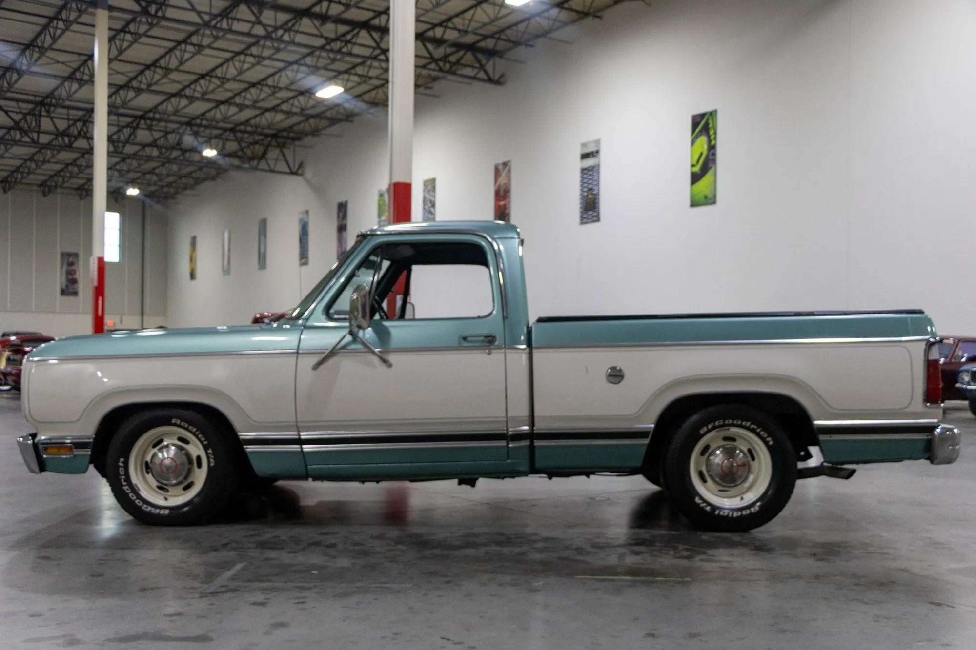 1980 Dodge D150 Adventurer - 2