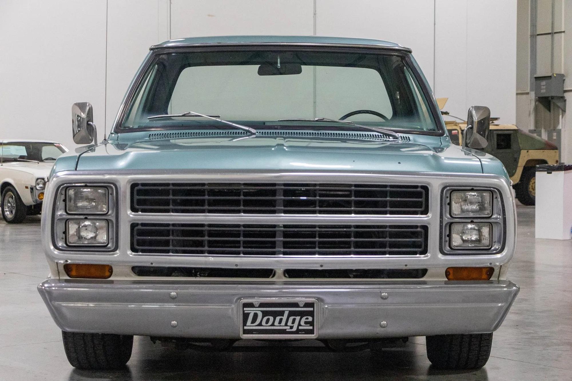 1980 Dodge D150 Adventurer
