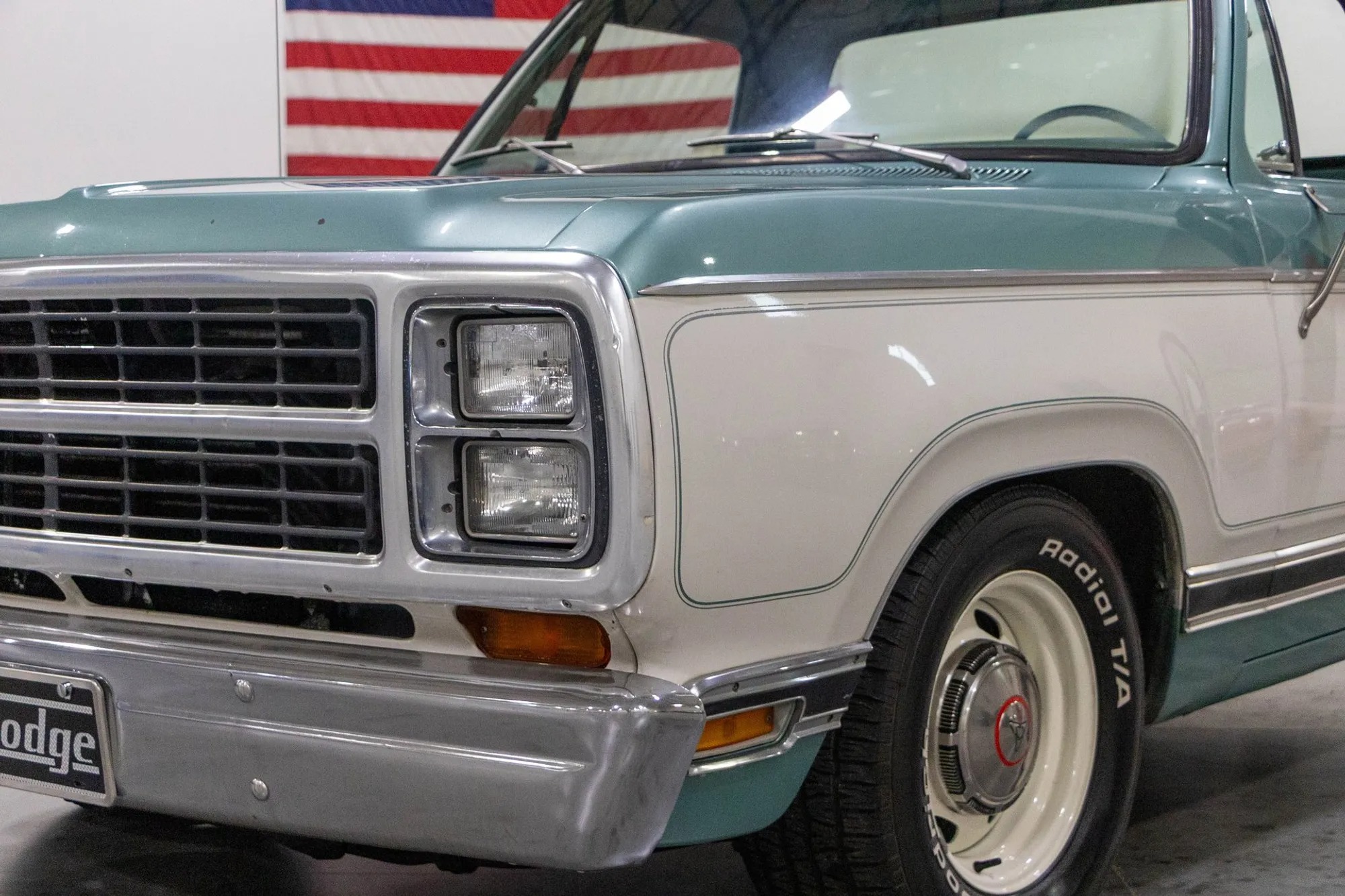 1980 Dodge D150 Adventurer