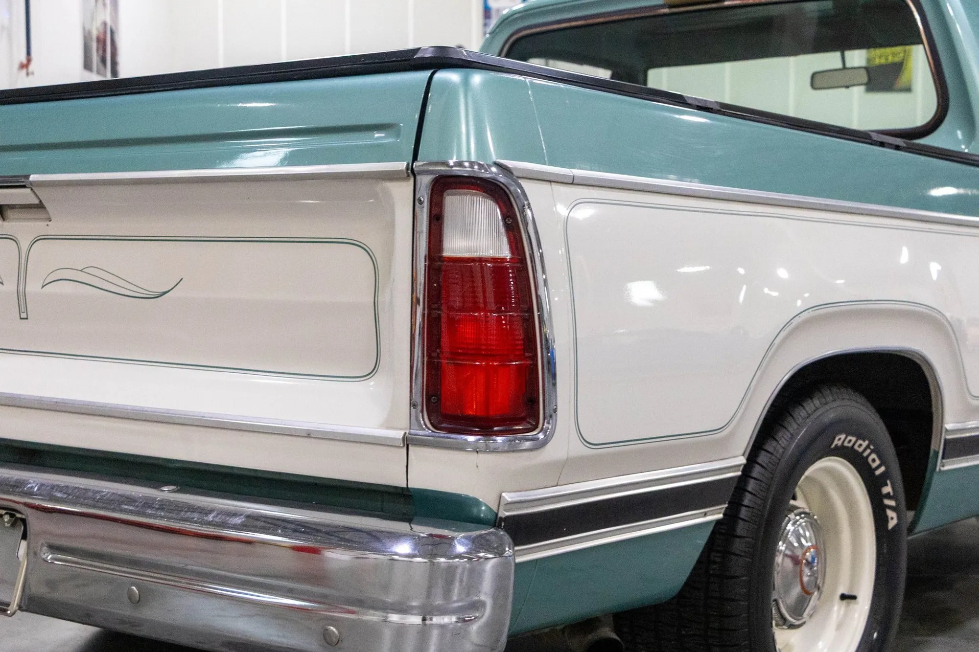1980 Dodge D150 Adventurer