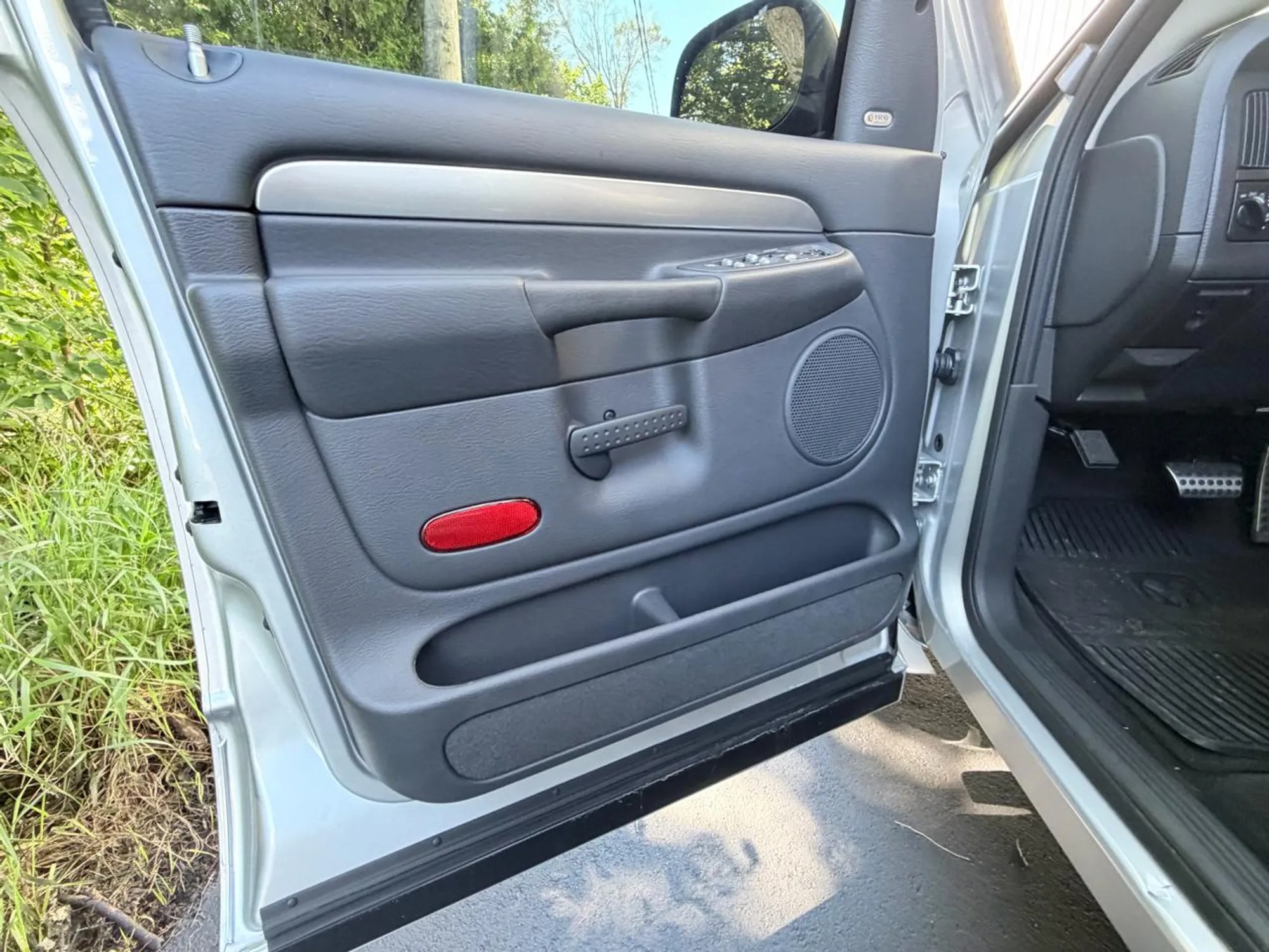 2005 Dodge Ram 1500 SRT