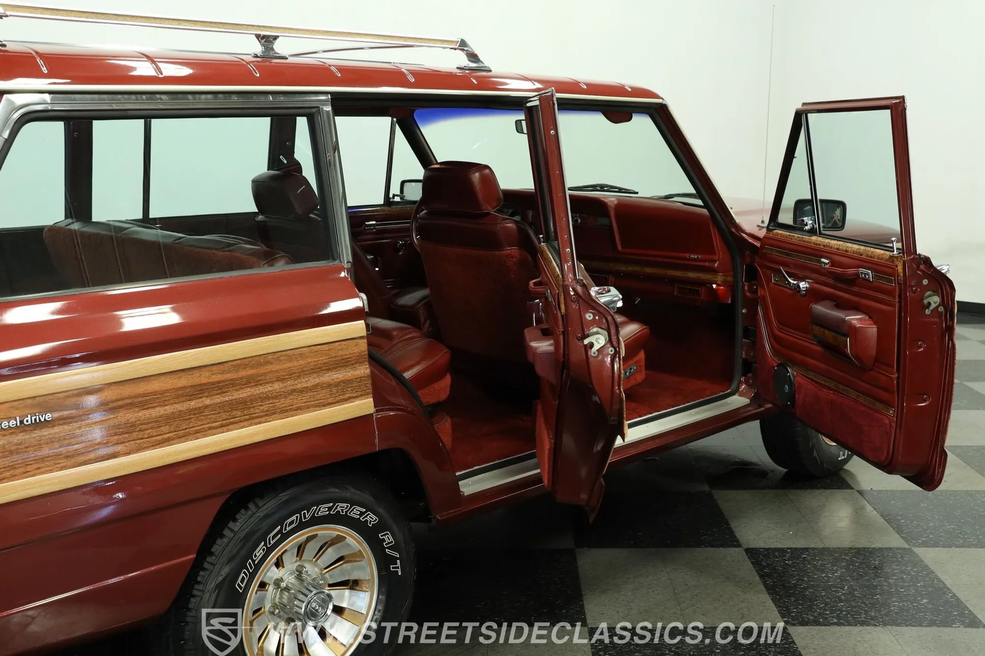 1985 Jeep Grand Wagoneer