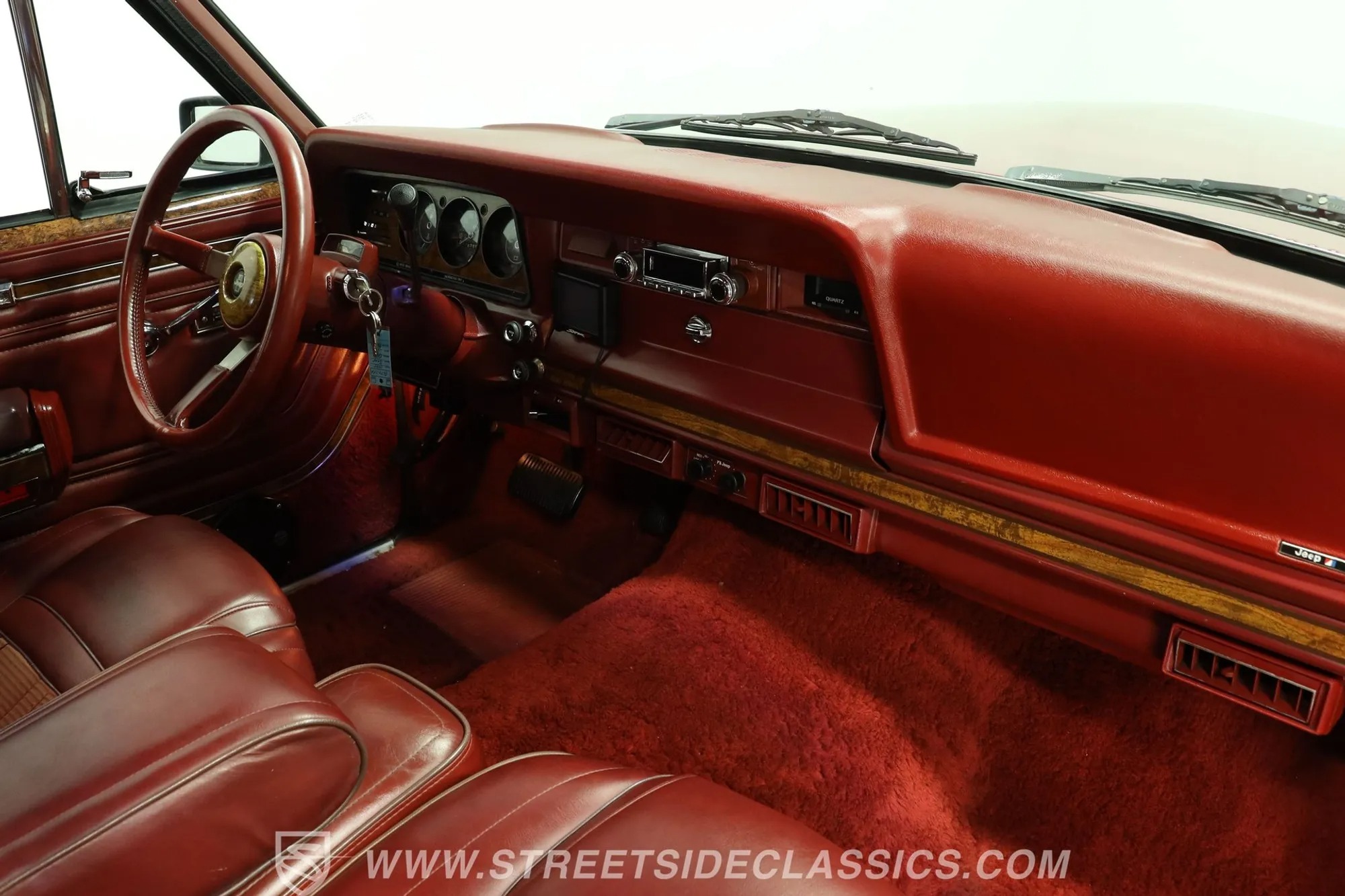 1985 Jeep Grand Wagoneer