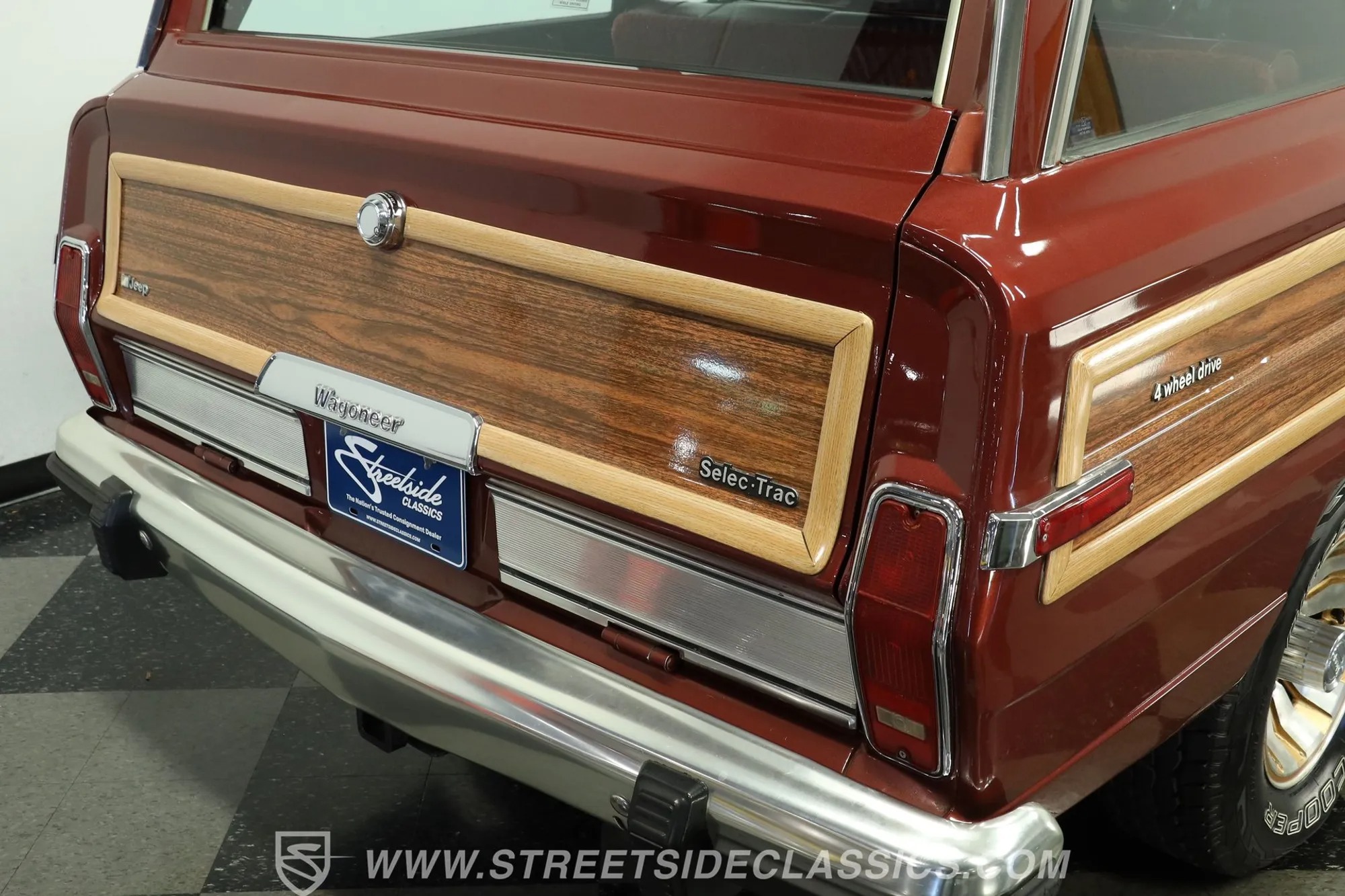 1985 Jeep Grand Wagoneer