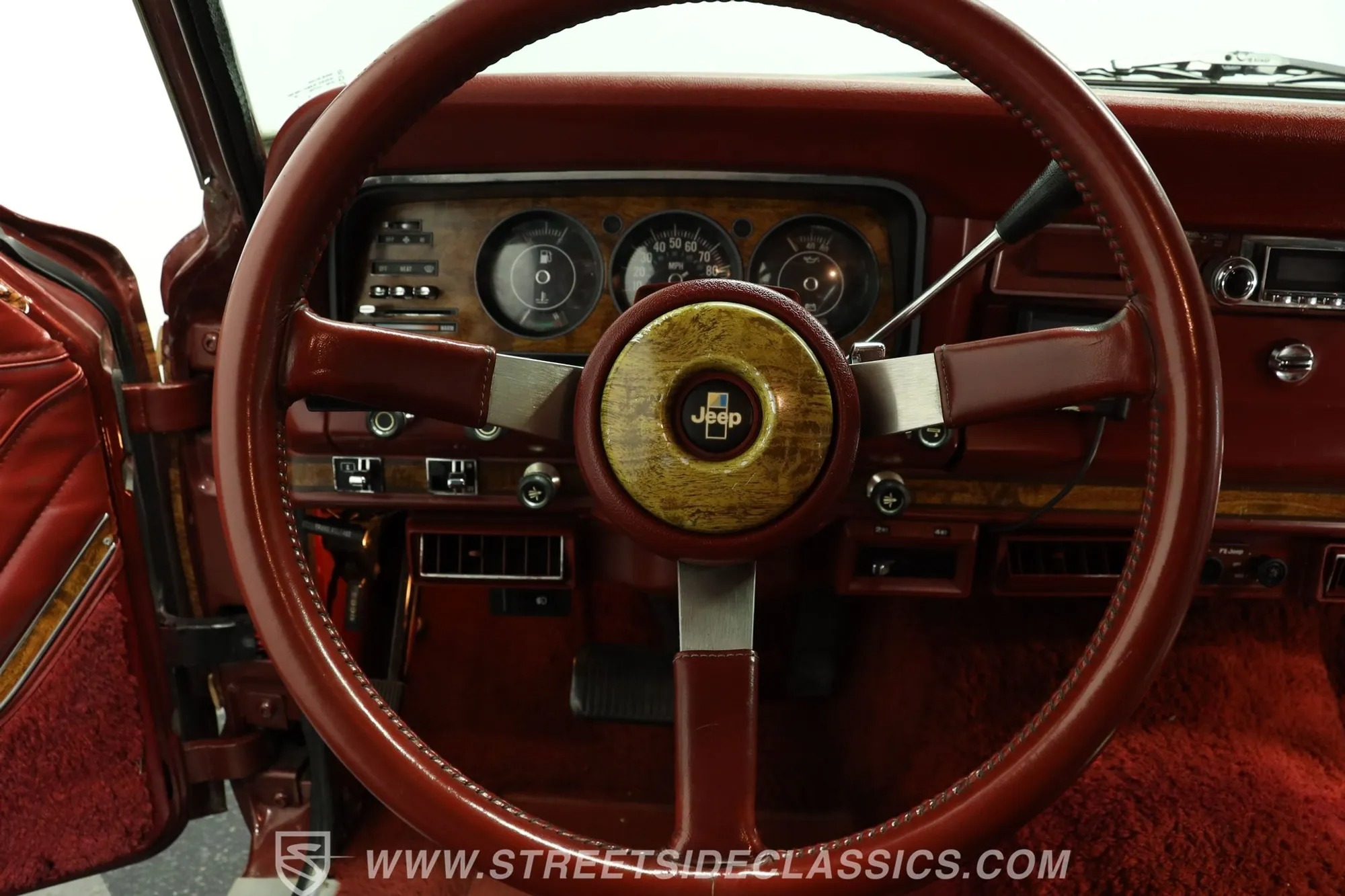 1985 Jeep Grand Wagoneer