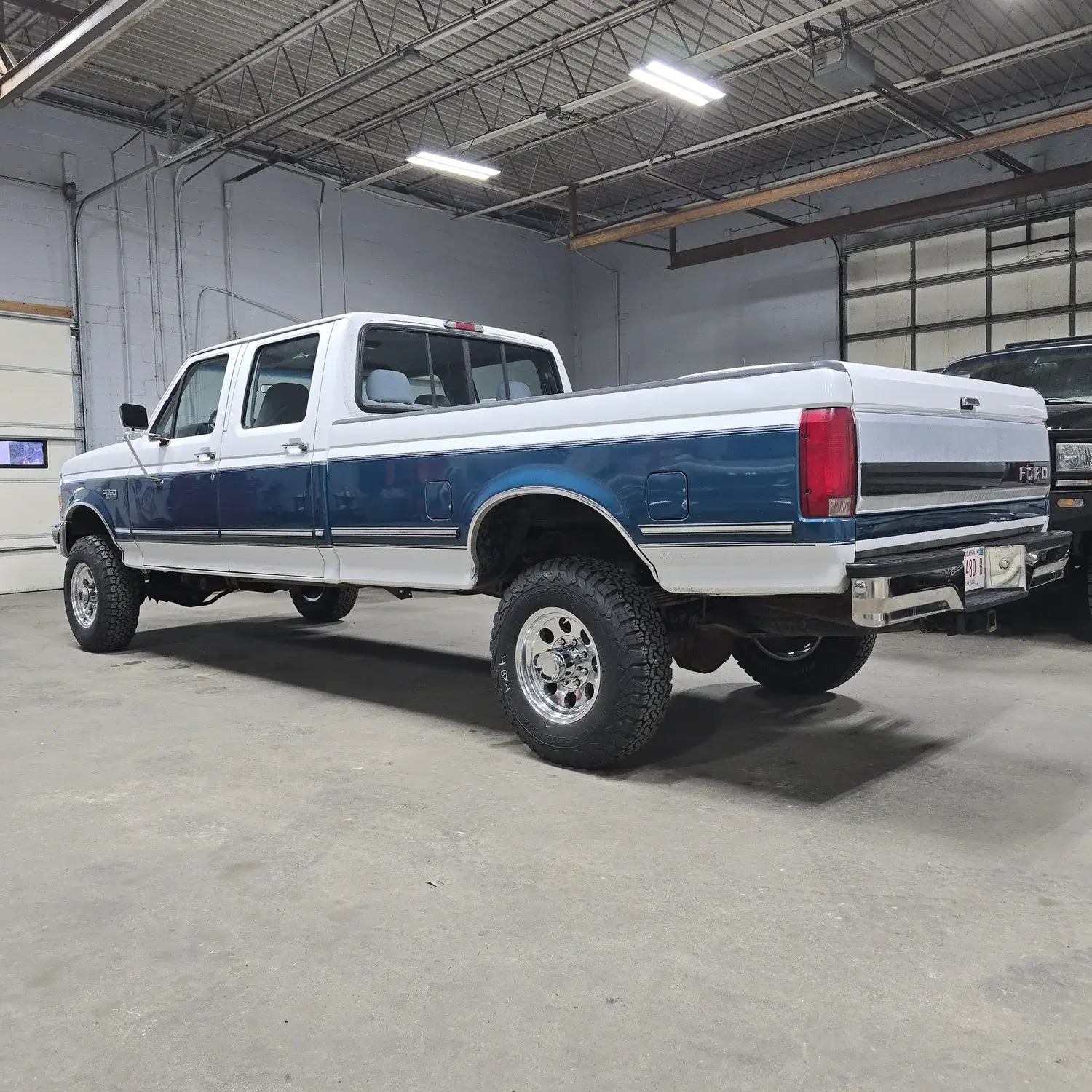1995 Ford F-350 XLT - 2