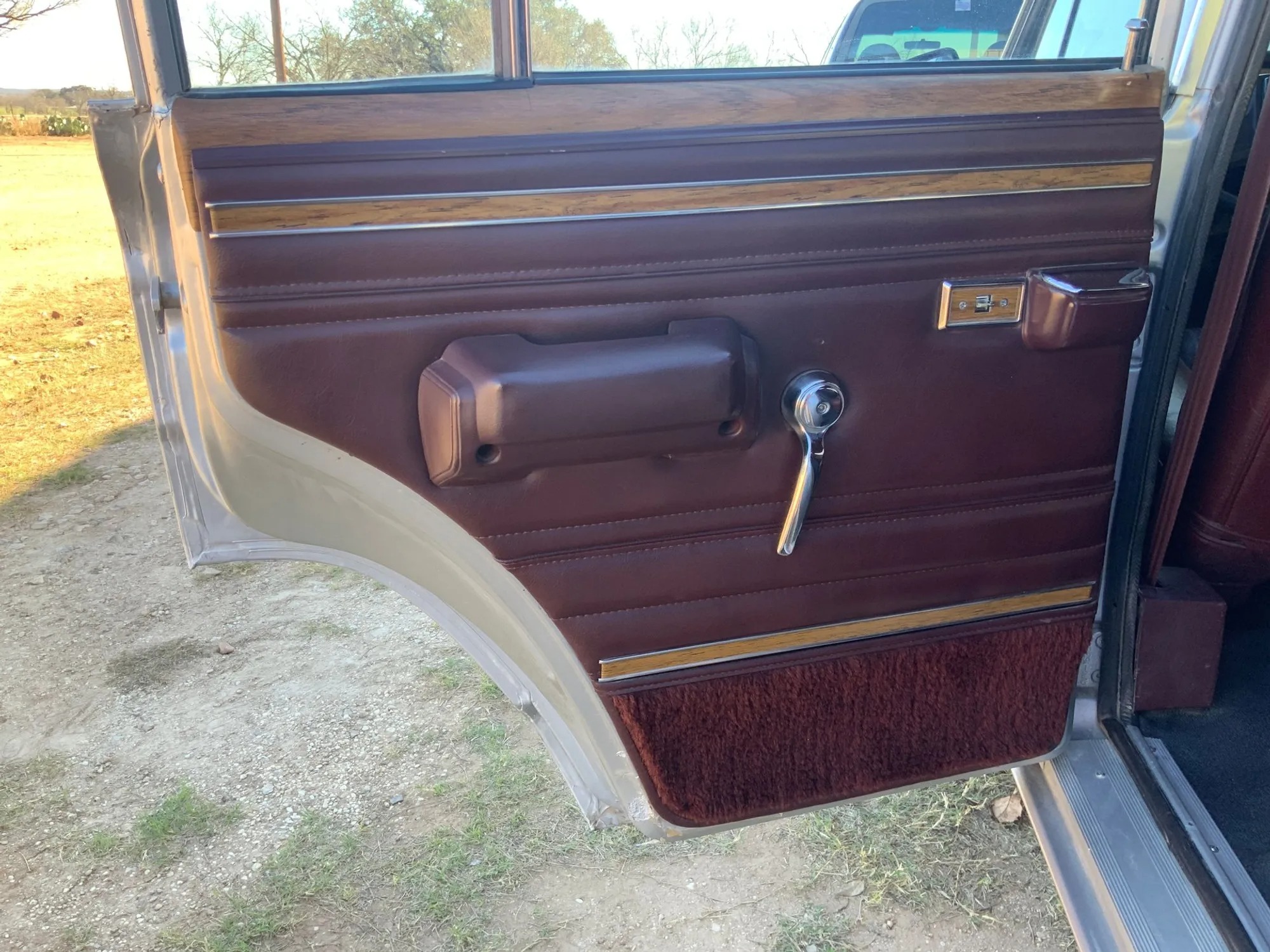 1987 Jeep Grand Wagoneer