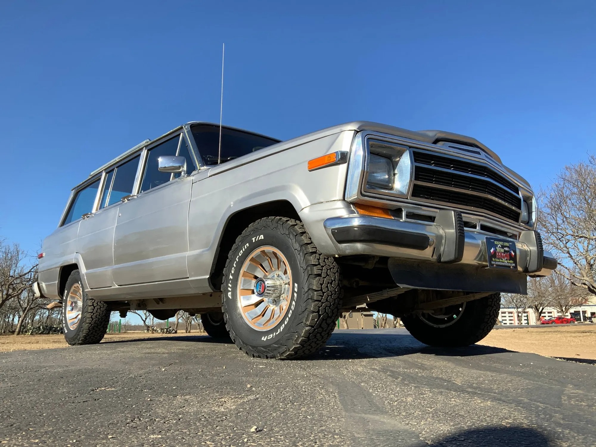1987 Jeep Grand Wagoneer