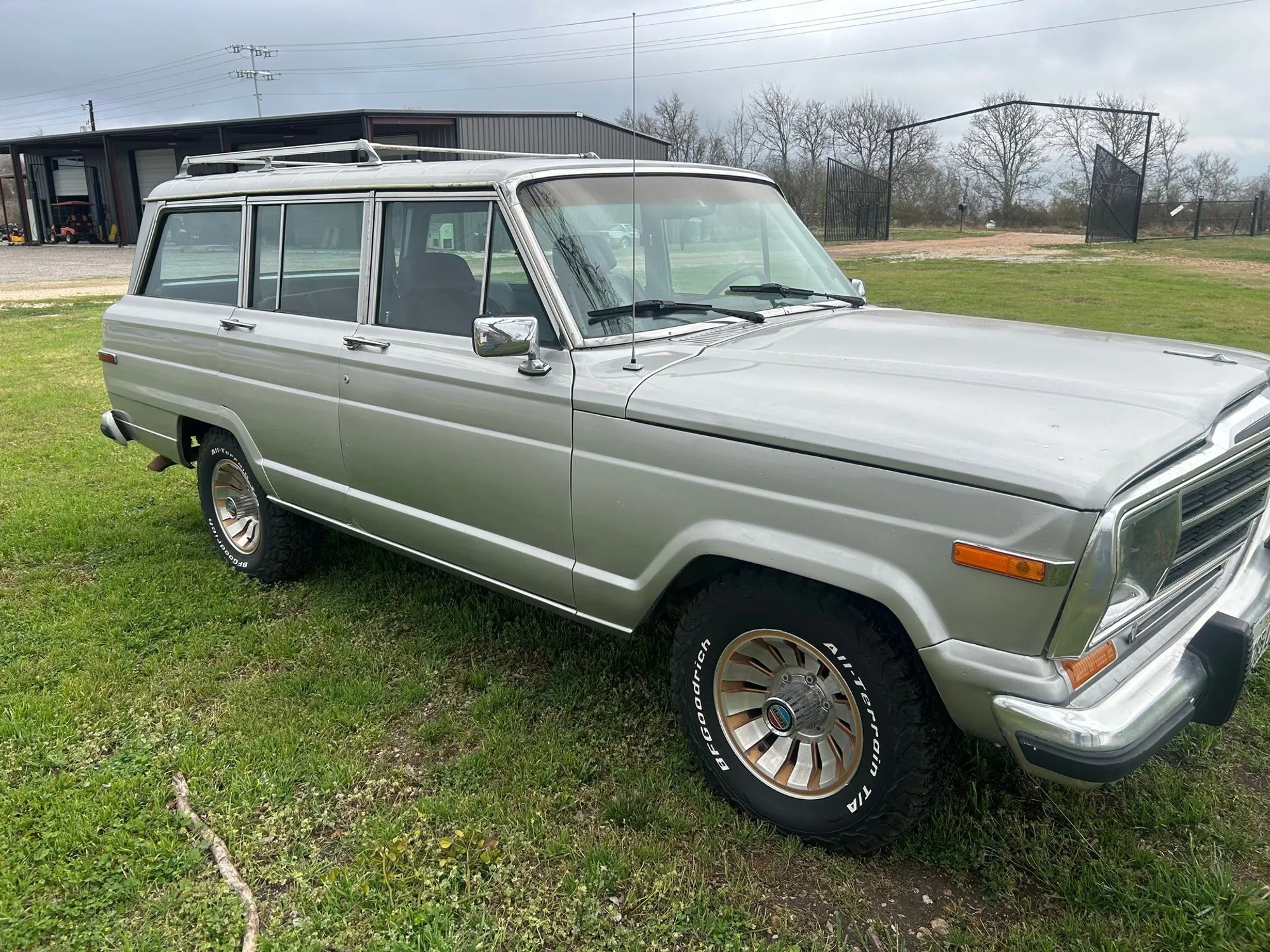 1987 Jeep Grand Wagoneer
