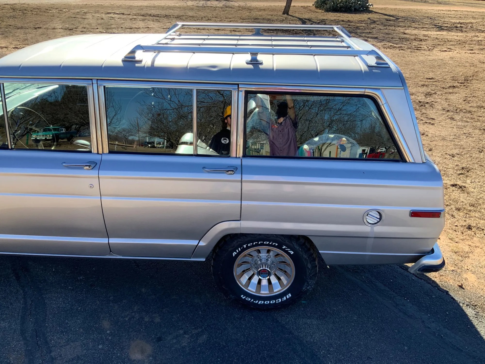 1987 Jeep Grand Wagoneer