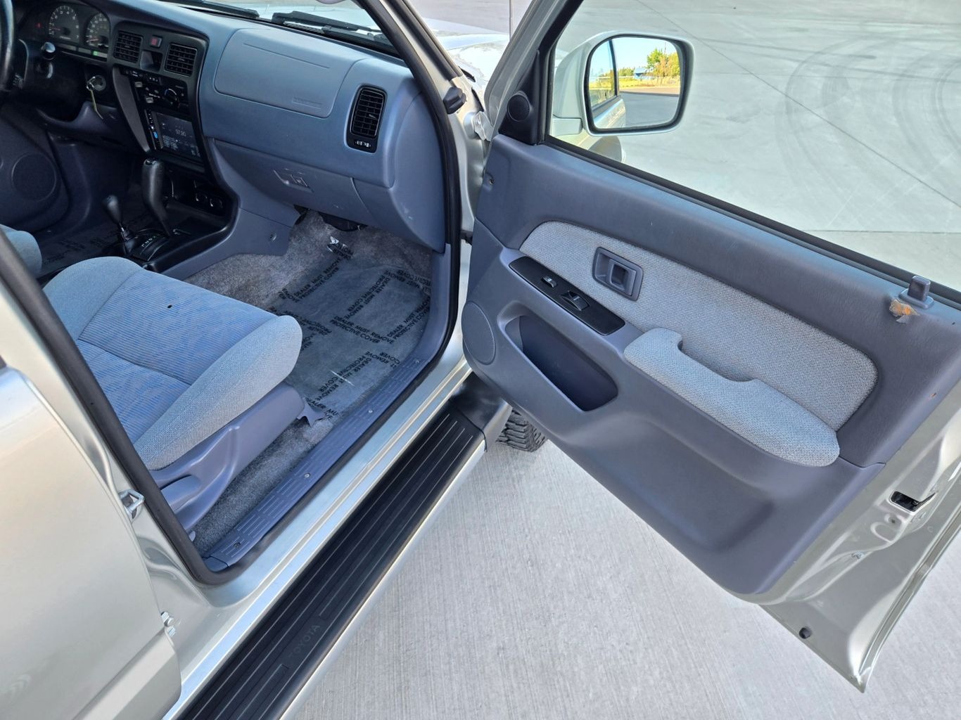 2000 Toyota 4Runner SR5