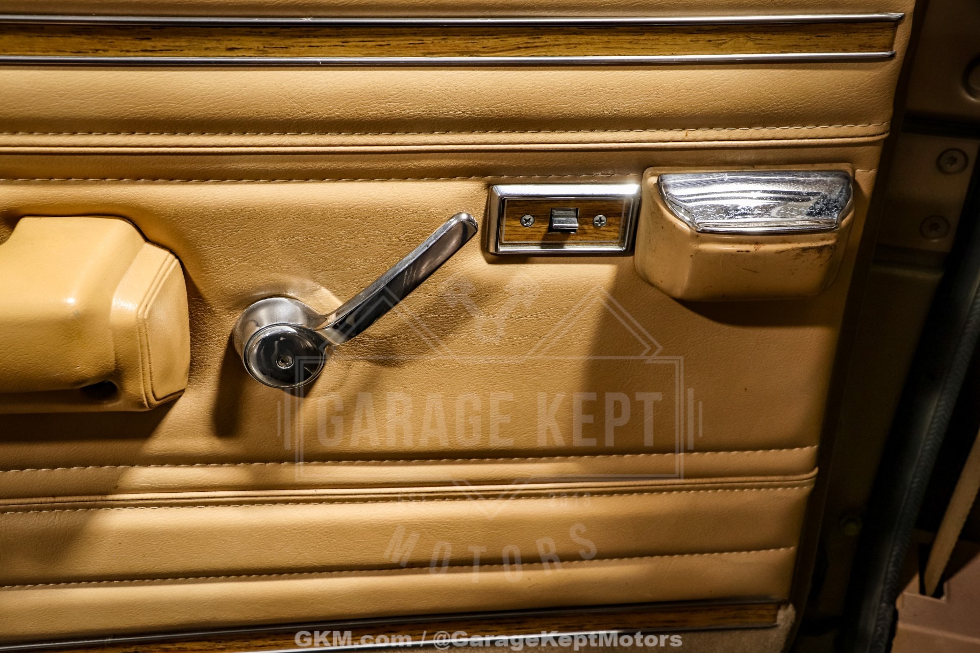 1988 Jeep Grand Wagoneer