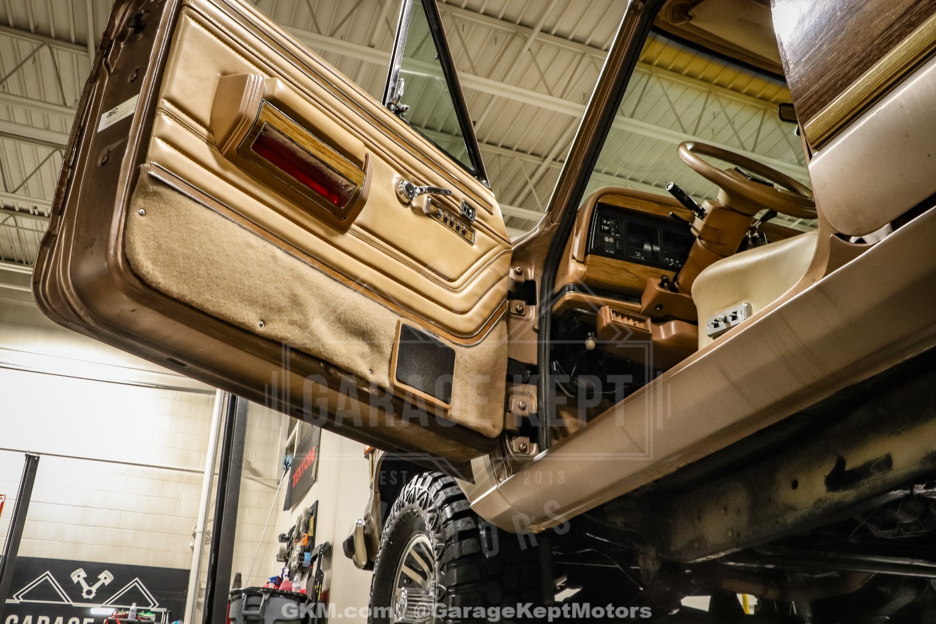 1988 Jeep Grand Wagoneer