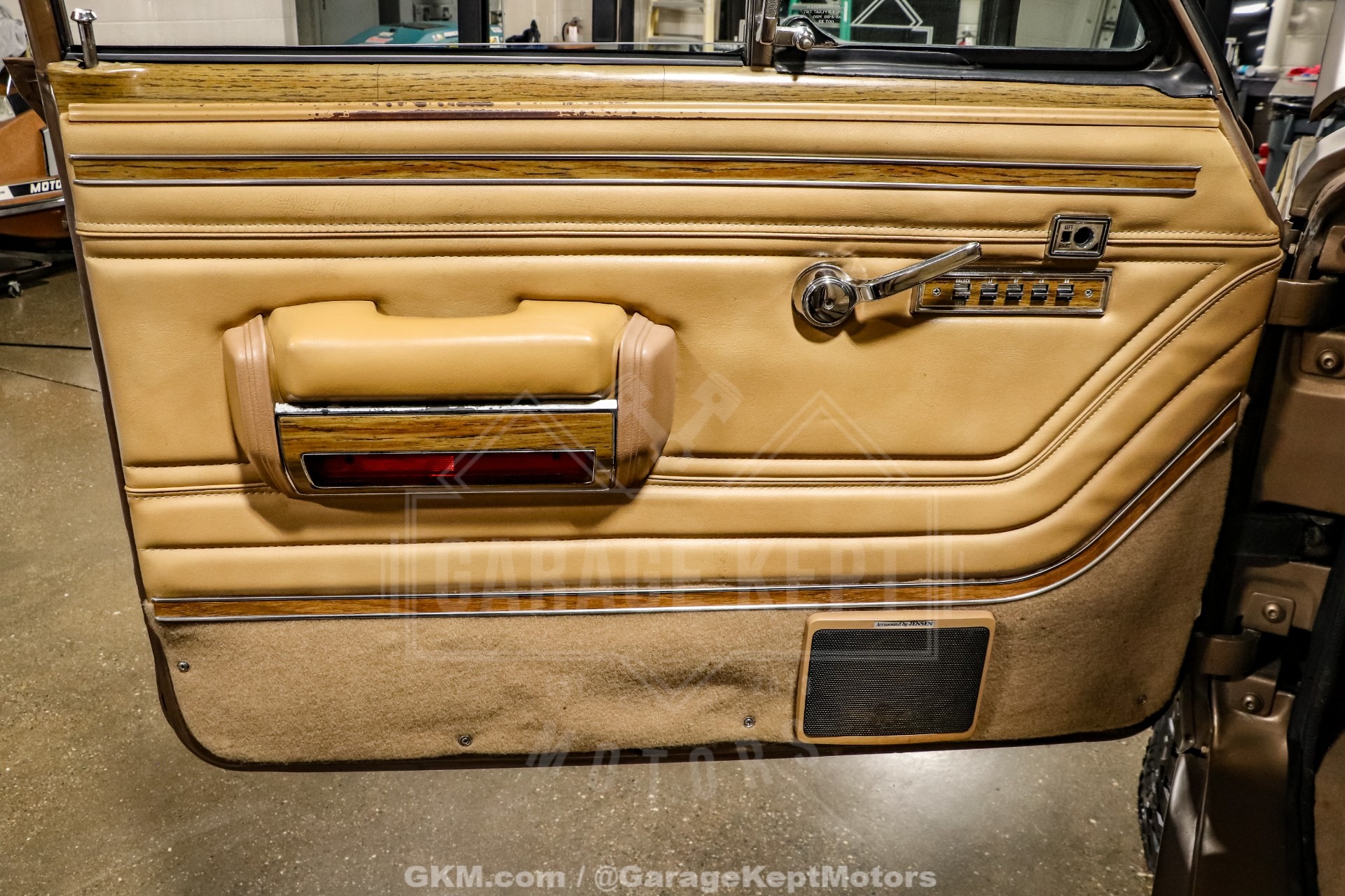 1988 Jeep Grand Wagoneer
