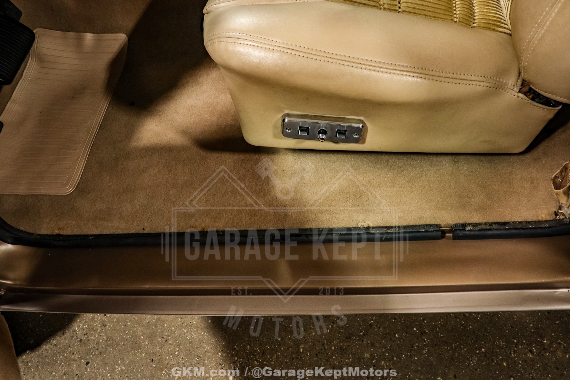 1988 Jeep Grand Wagoneer